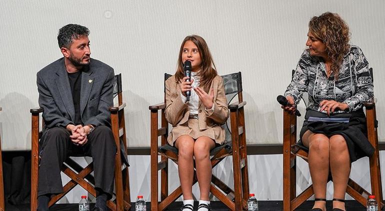 10 yaşındaki Defne Zeynep Enci, ilk sinema filmiyle Altın Portakal'da 2 10 yasindaki defne zeynep enci ilk sinema filmiyle altin portakalda 1 KVjCLPG6