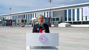 abdulkadir-uraloglu-antalya-havalimanina-yeni-bir-hava-trafik-kontrol-kulesi-kazandiriyoruz-LgHLHGqV.jpg
