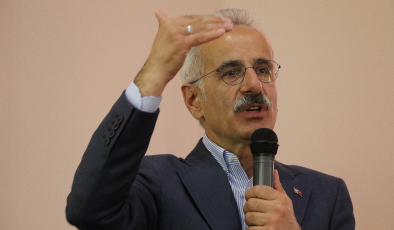abdulkadir-uraloglu-antalyanin-ulastirma-ve-altyapisina-241-milyar-tllik-yatirim-yaptik-vd6TcmeP.jpg