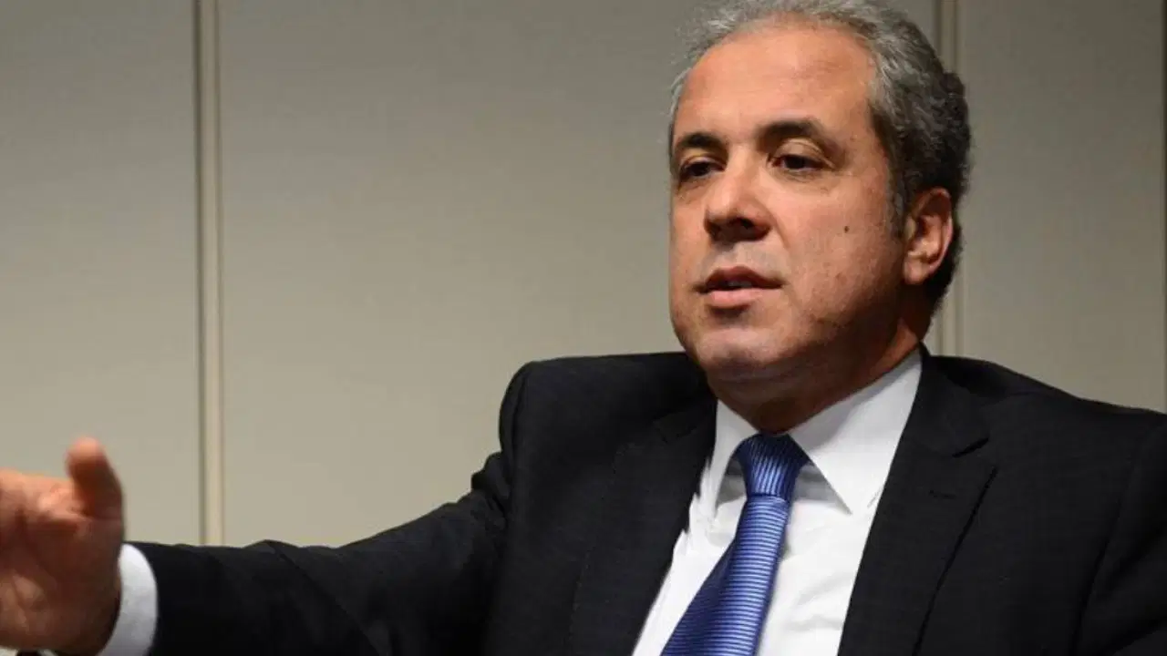 AKP'li isimden partisine sert uyarı: 'Vahim hatadan mutlaka dönülmeli' 10 akpli-isimden-partisine-sert-uyari-vahim-hatadan-mutlaka-donulmeli-DeSHhzwM.jpg
