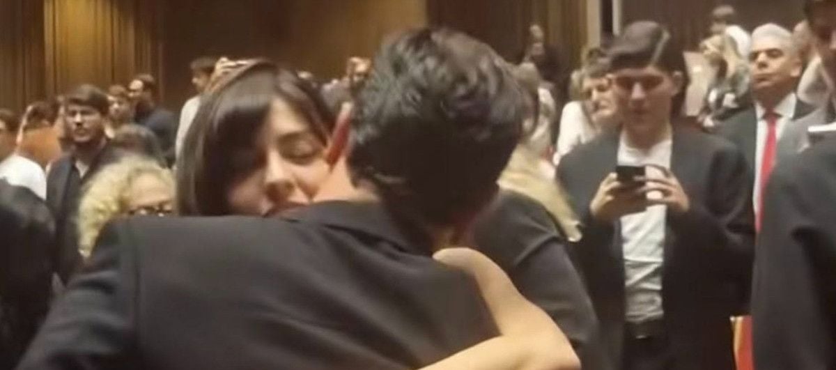 Aşıklar davette! Çağatay Ulusoy galaya sevgilisi Aslıhan Malbora ile katıldı 2 asiklar davette cagatay ulusoy galaya sevgilisi aslihan malbora ile katildi 1 ZUsf5v7K