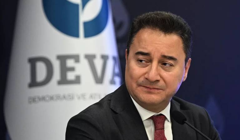 babacan-turkiyede-kucuk-bir-menfaat-sebekesinin-zenginlestigi-bir-doneme-girdik-tjWER223.jpg