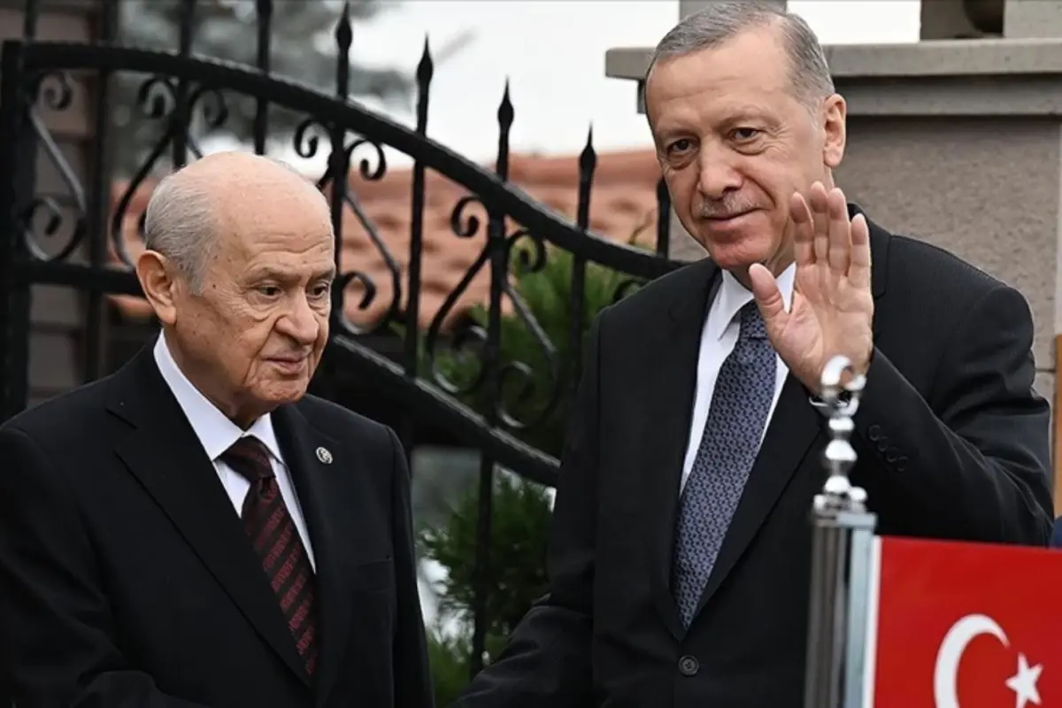 Bahçeli Beştepe'ye gitmedi ama Erdoğan'a hediyeyi gönderdi 1 bahceli-bestepeye-gitmedi-ama-erdogana-hediyeyi-gonderdi-xPRKhnXX.jpg