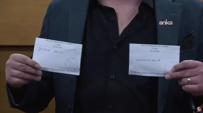 Bayrampaşa Belediyesi seçimlerine damga vurdu: Oy pusulasına 5 kez isim yazamadı 3 bayrampasa belediyesi secimlerine damga vurdu oy pusulasina 5 kez isim yazamadi 2 yTZheBCg