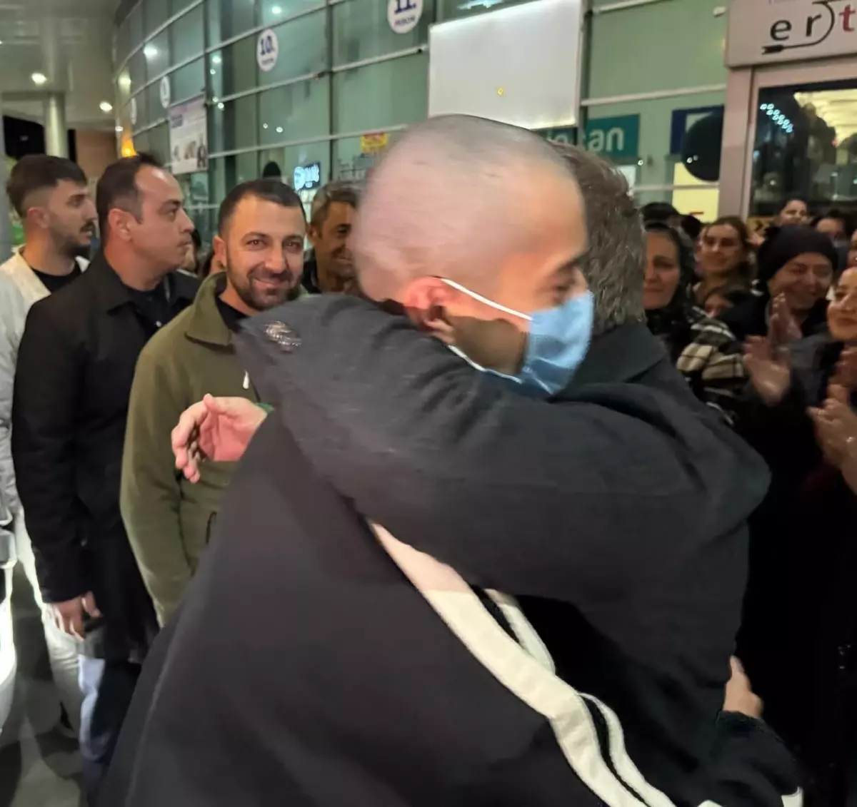 Beyin Ameliyatı İçin Ankara'ya Giden Öğrenciye Vali ve Arkadaşlarından Destek 3 beyin-ameliyati-icin-ankaraya-giden-ogrenciye-vali-ve-arkadaslarindan-destek-wlle92XT.jpg