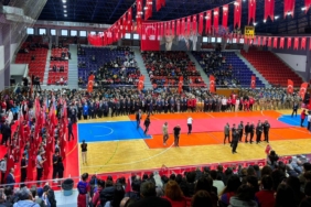 chpli-adiguzel-orduda-vali-yardimcisi-kucucuk-cocuklarin-jimnastik-gosterisini-giysileri-nedeniyle-engelledi-uQqnAbKp.jpg