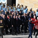 Cumhurbaşkanı Erdoğan Anıtkabir'i ziyaret etti 11 cumhurbaskani-erdogan-anitkabiri-ziyaret-etti-XGcOzqge.jpg
