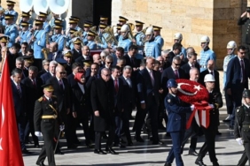 Cumhurbaşkanı Erdoğan Anıtkabir'i ziyaret etti 1 cumhurbaskani-erdogan-anitkabiri-ziyaret-etti-XGcOzqge.jpg