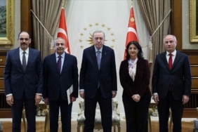 Cumhurbaşkanı Erdoğan, İmralı heyeti ile görüşecek 1 cumhurbaskani-erdogan-imrali-heyeti-ile-gorusecek-9PgqCY1C.jpg