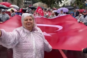 cumhuriyet-bayrami-coskusu-yagmur-tanimadi-yurttaslar-akin-etti-6YOaIJlE.jpg