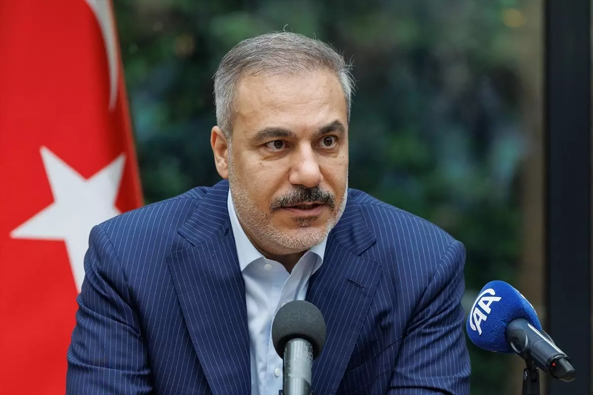 Dışişleri Bakanı Hakan Fidan İstanbul'da Filistin'e Destek Toplantısı Düzenledi 6 disisleri-bakani-hakan-fidan-istanbulda-filistine-destek-toplantisi-duzenledi-NwKB5GWh.jpg