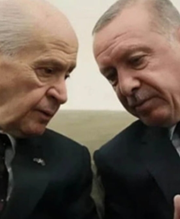 Erdoğan ve Bahçeli'nin masalarına konulan anket kızdırdı 5 erdogan-ve-bahcelinin-masalarina-konulan-anket-kizdirdi-uNFIUg6Z.jpg
