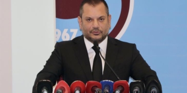 ertugrul-dogan-trabzonspor-taraftarina-seslendi-Hycdikz2.jpg