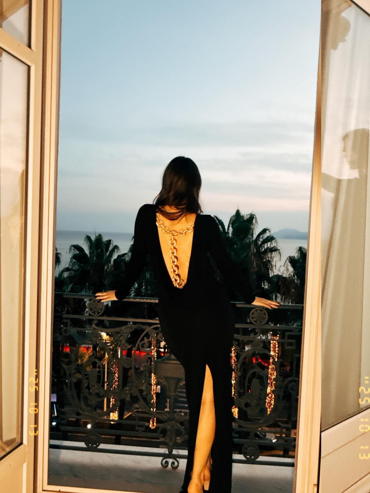 esrefin ruyasi demet ozdemirin cannes tarzini yabanci modacilar da begendi 0 ytHNL46k