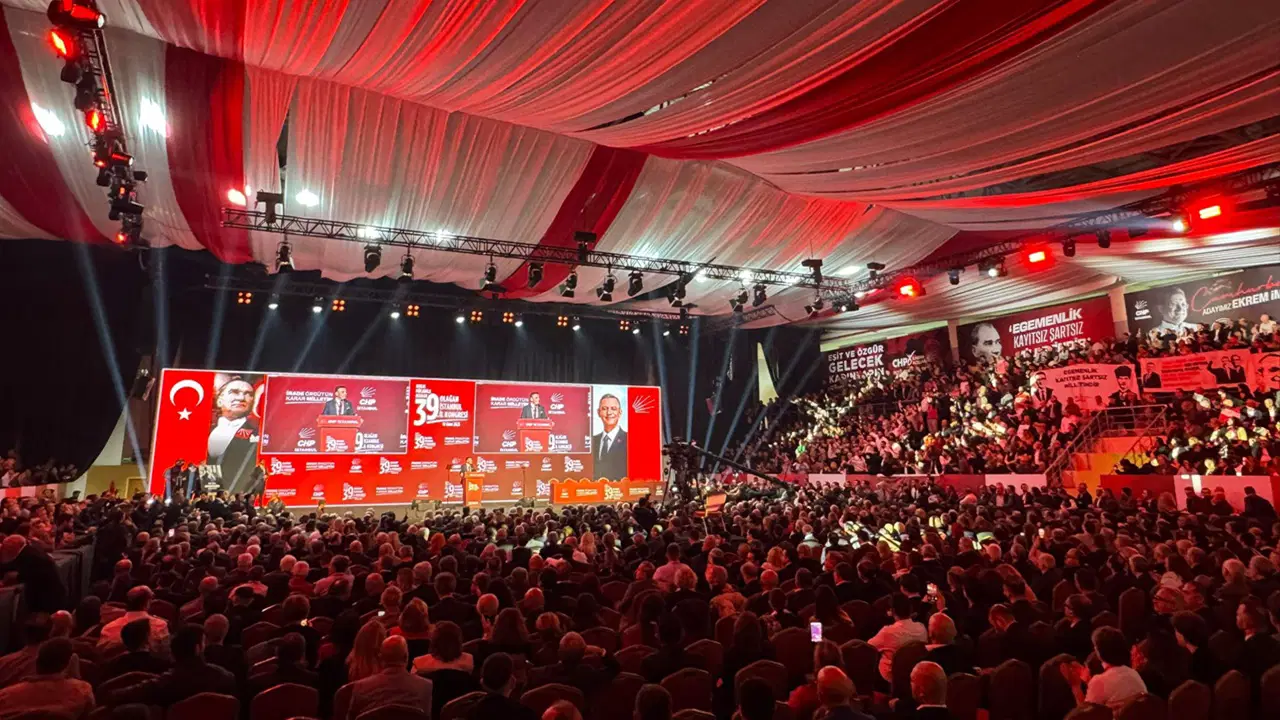 Mahkeme 'durdurulsun' demişti: CHP Olağan İstanbul İl Kongresi yapılıyor 8 mahkeme-durdurulsun-demisti-chp-olagan-istanbul-il-kongresi-yapiliyor-R6GU5Xcp.jpg