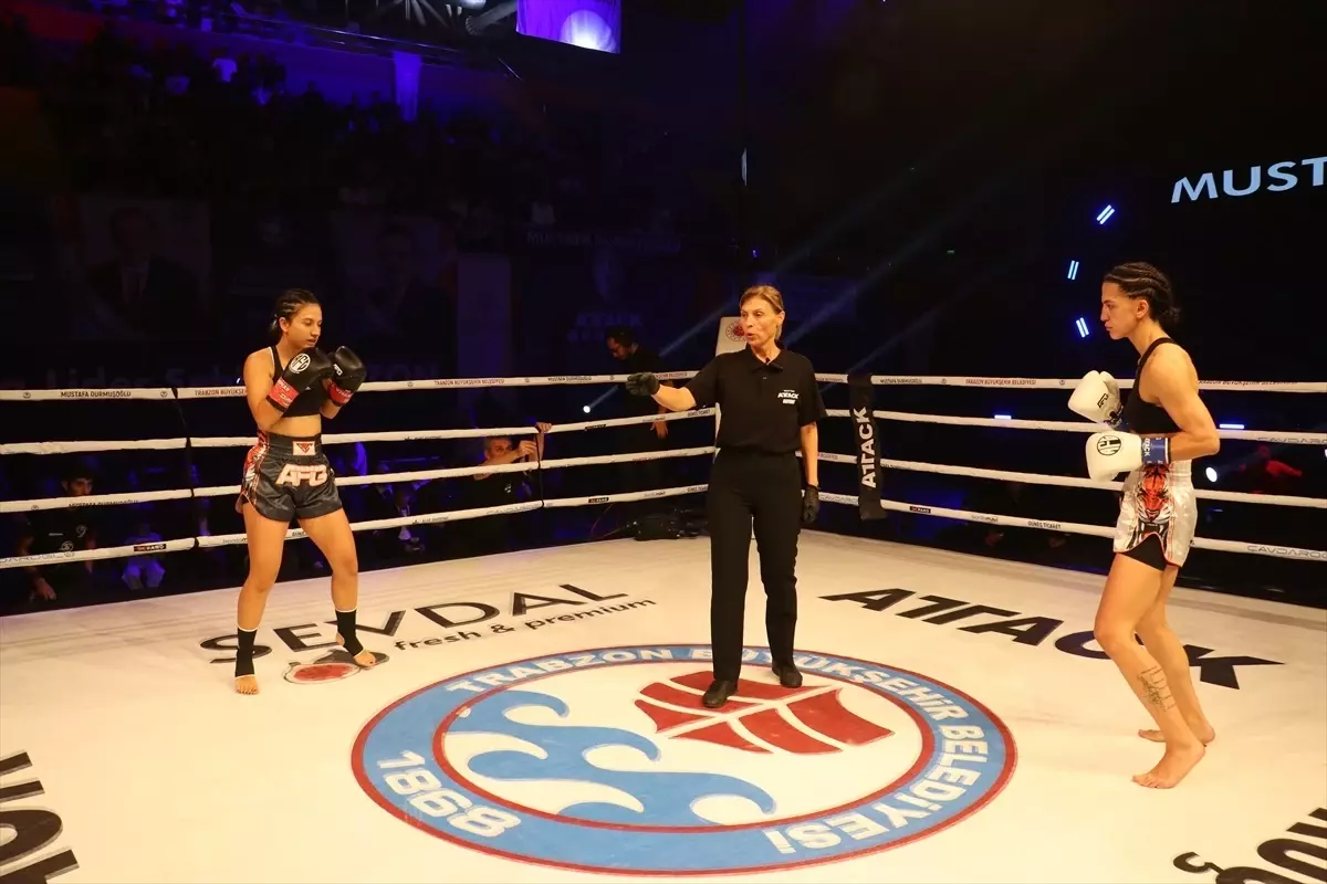 mustafa-durmusoglu-anisina-muaythai-musabakasi-Ai55MbCy.jpg