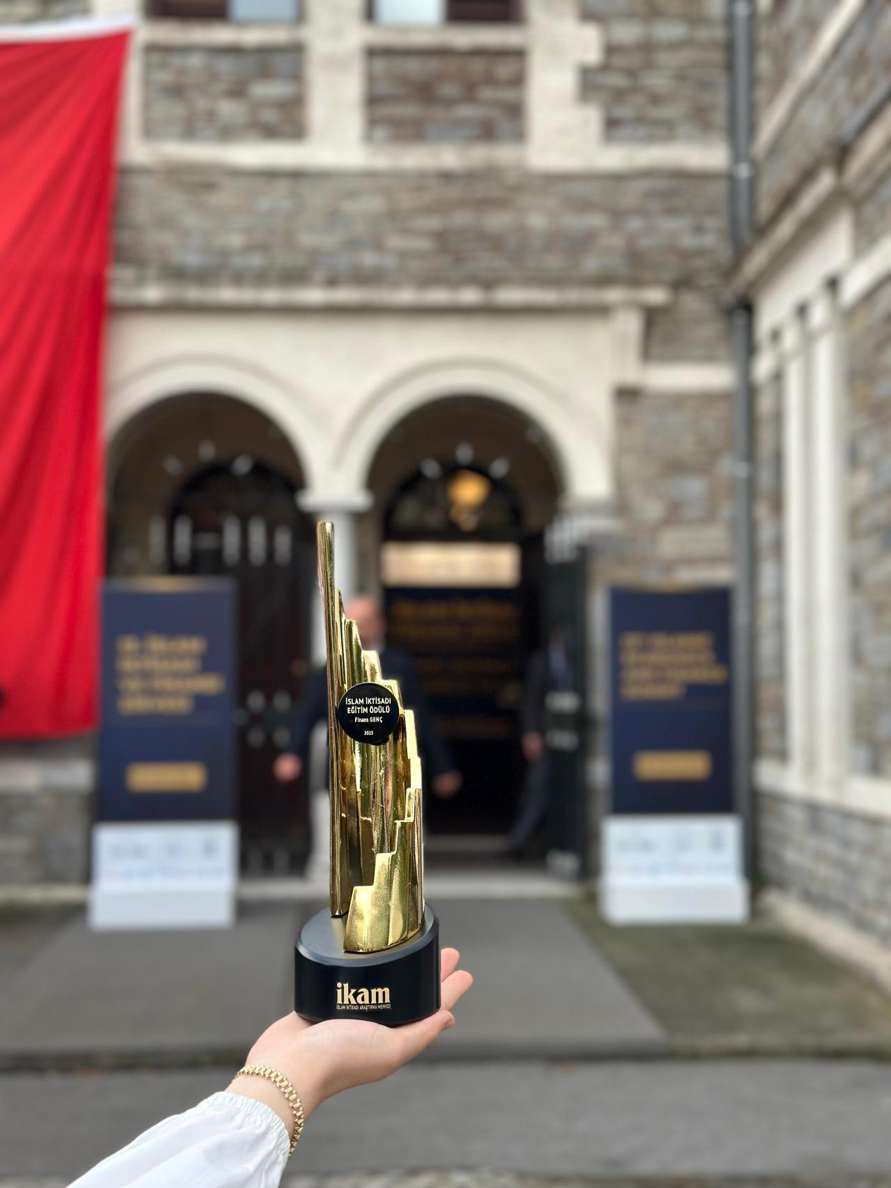 onder islam iktisadi egitim odulunun sahibi oldu 0 tgSfr9OT