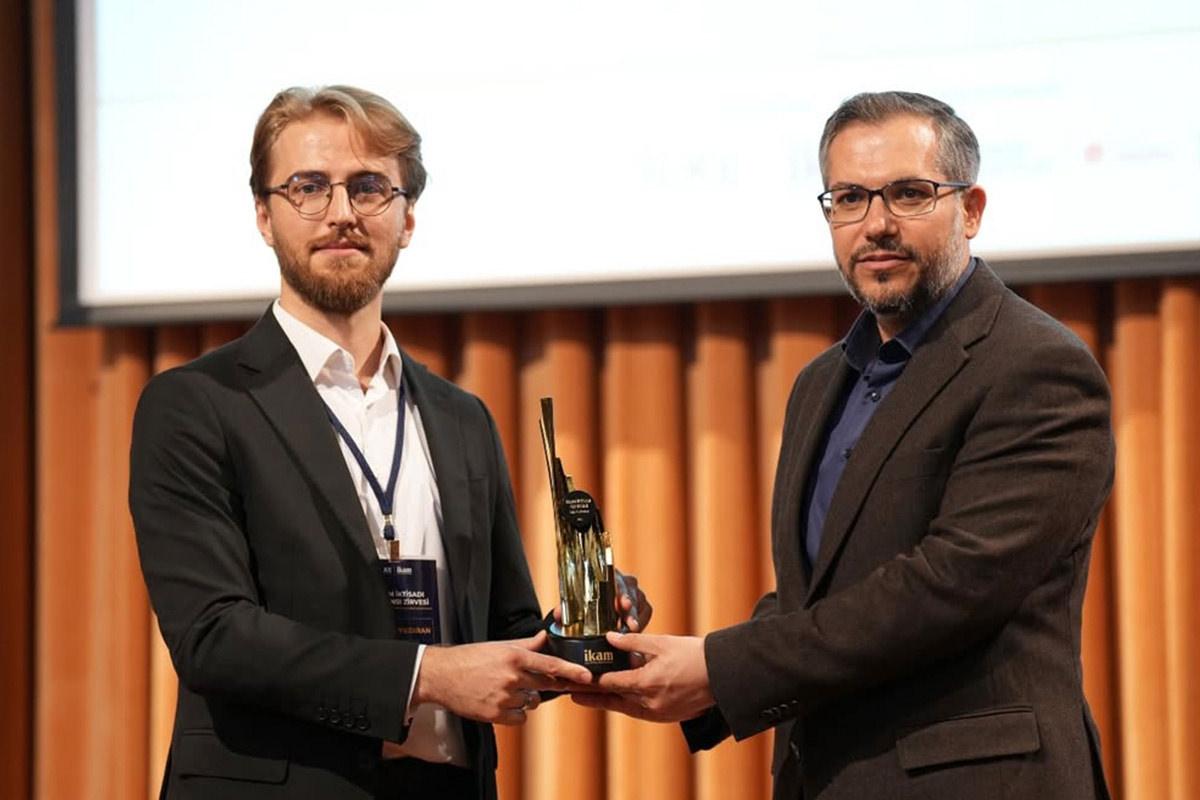 onder islam iktisadi egitim odulunun sahibi oldu 2 TAbVbBbh