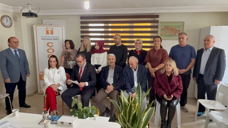 Özel gereksinimli çocuklar haklarına erişemiyor 1 ozel gereksinimli cocuklar haklarina erisemiyor 0 WKvUvAlr