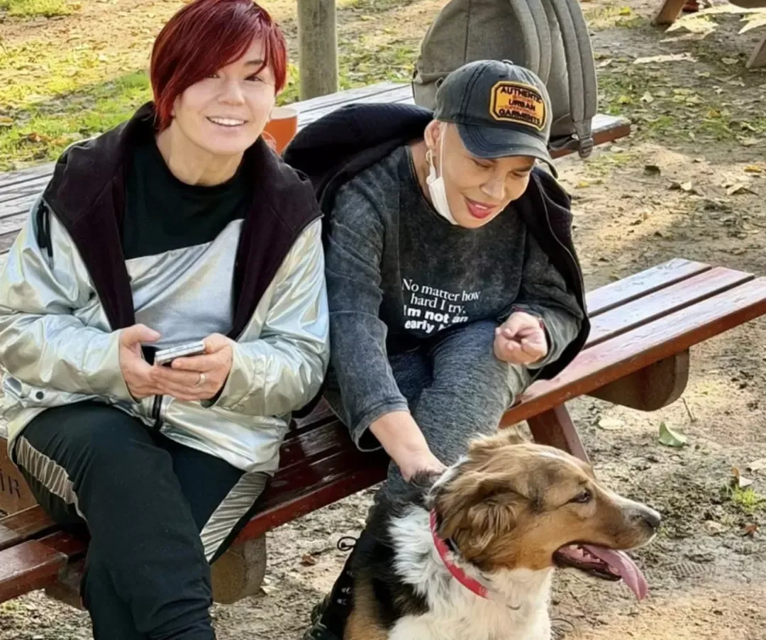 Saçlarını kazıtmıştı... Sezen Aksu'nun son hali ortaya çıktı 1 saclarini kazitmisti sezen aksunun son hali ortaya cikti 0 ERgM4mvj