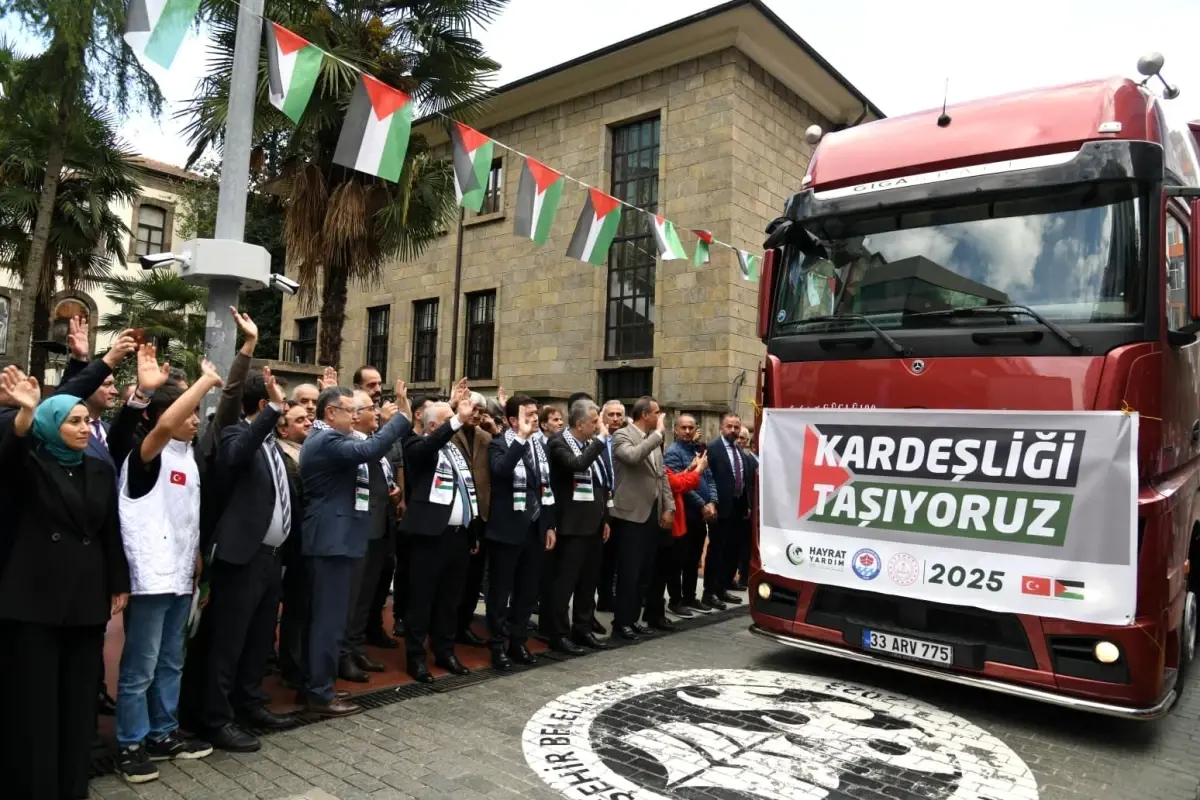 trabzondan-gazzeye-250-ton-insani-yardim-gonderildi-5TbLzZ9v.jpg