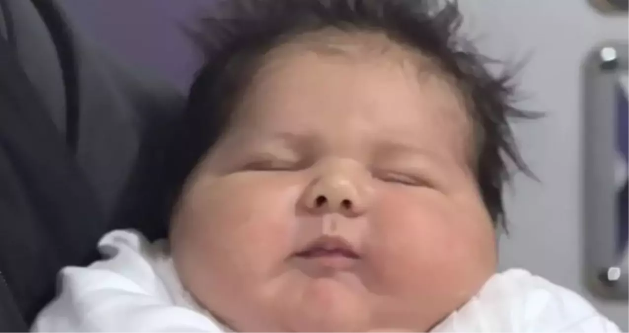 Türkiye'nin en kilolu ve en uzun bebeği Ali Atilla kaç kilo, boyu kaç? 3 turkiyenin-en-kilolu-ve-en-uzun-bebegi-ali-atilla-kac-kilo-boyu-kac-WOfcAPfd.jpg