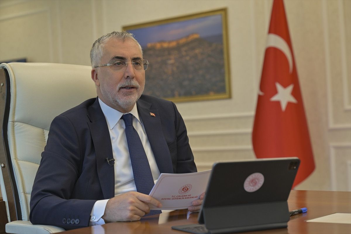 Vedat Işıkhan: İşçi temsilcileri de asgari ücret komisyonunda olmalı 1 vedat isikhan isci temsilcileri de asgari ucret komisyonunda olmali 0 MhAeVH3P