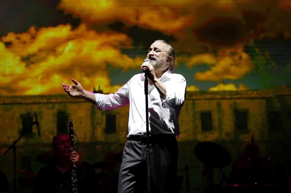 Volkan Konak'ın eşi Selma Konak duygulandırdı: Kavuşmaların en ağırı rüyada görmek 2 volkan konakin esi selma konak duygulandirdi kavusmalarin en agiri ruyada gormek 1 IlkuTbLl