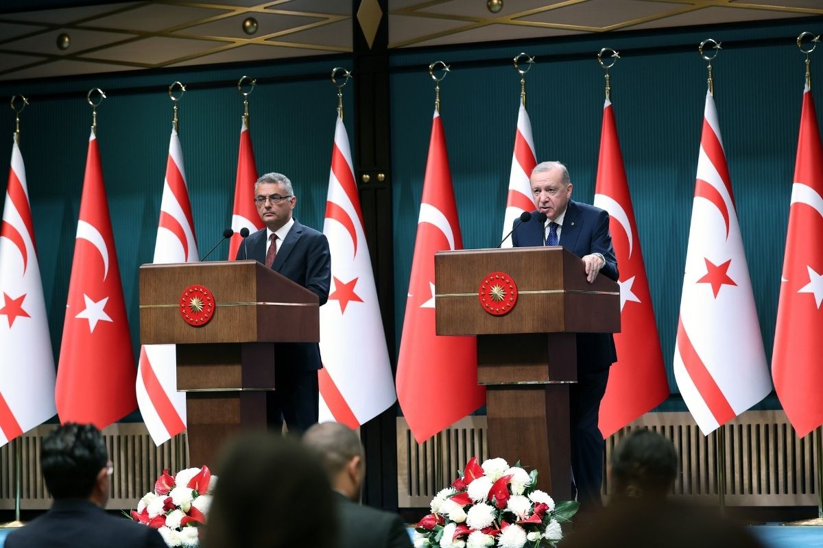 Cumhurbaşkanı Erdoğan, KKTC Cumhurbaşkanı Tufan Erhürman'la görüştü, Kıbrıs'ta iki devletli çözüm mesajı verdi 5 cumhurbaskani erdogan kktc cumhurbaskani tufan erhurmanla gorustu kibrista iki devletli cozum mesaji verdi 1