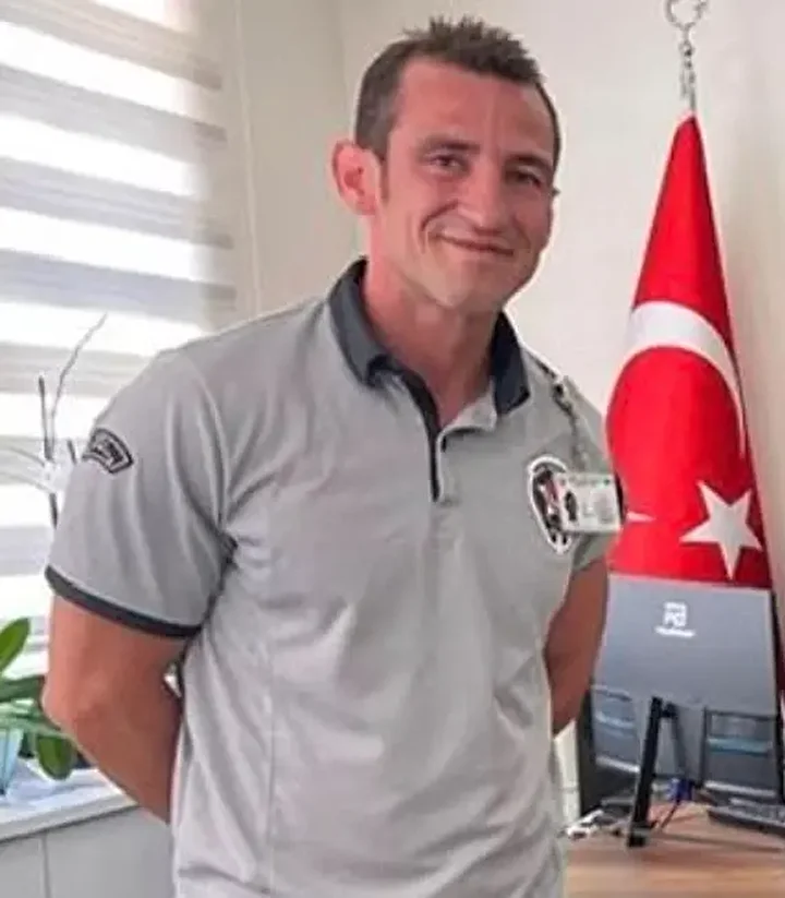 Giresun'da trafik kavgasında emekli öğretmenin ölümüne neden olan şüphelinin ifadesi ortaya çıktı: Başının altına mont koydum 5 giresunda trafik kavgasinda emekli ogretmenin olumune neden olan suphelinin ifadesi ortaya cikti basinin altina v7WlahRE