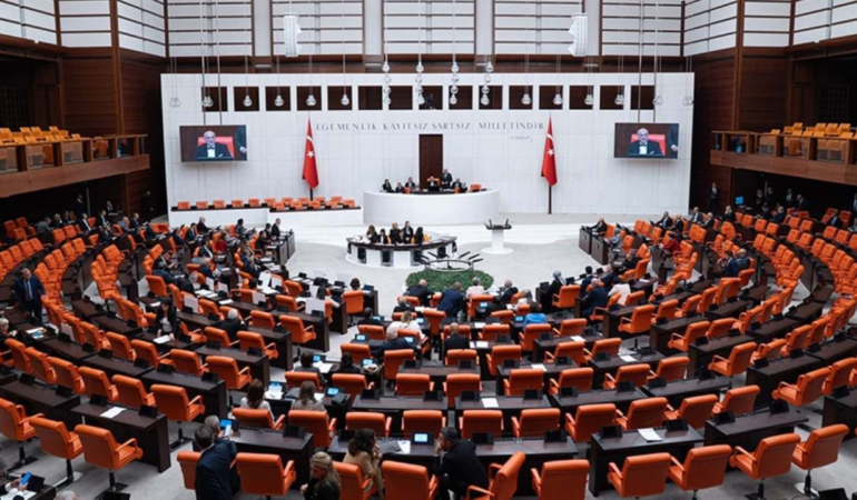 meclis-yogun-gundeme-basliyor-butce-trafigi-hizlaniyor-HUFiMKfD.jpg
