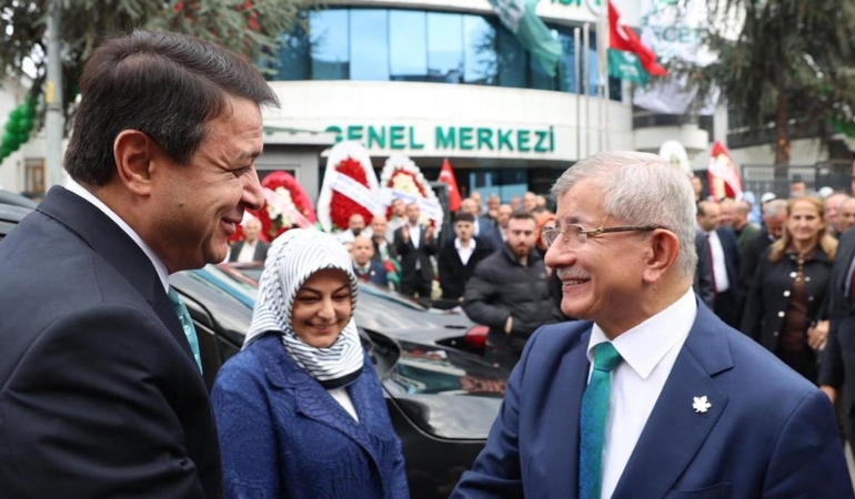 saadet-partisi-ve-davutoglu-arasinda-akp-krizi-cxdwFBmW.jpg