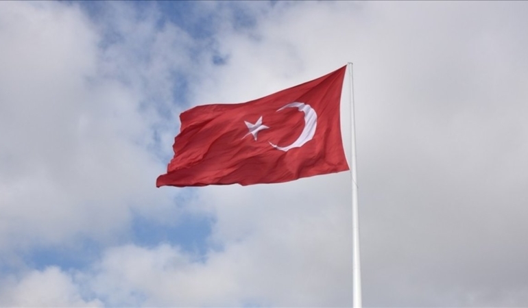 spor-camiasindan-sehit-dusen-askerlerimiz-icin-bassagligi-mesaji-aCO1W117.jpeg