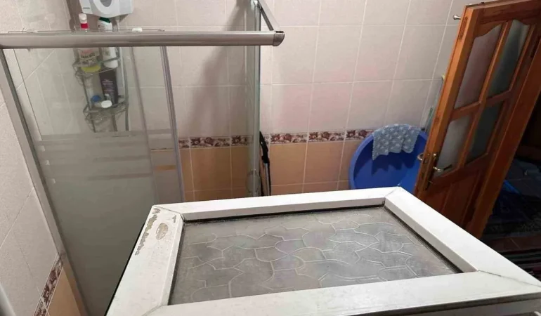 trabzon-da-maskeli-hirsiz-70-yasindaki-kadinin-iki-bilezigini-caldi-1200-903247