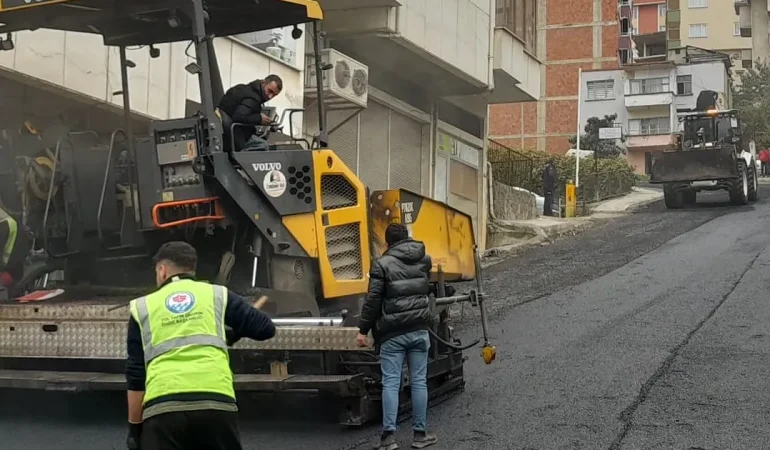 trabzonda-kis-oncesi-yol-calismalari-hizlandi-UwKy5D5D.webp