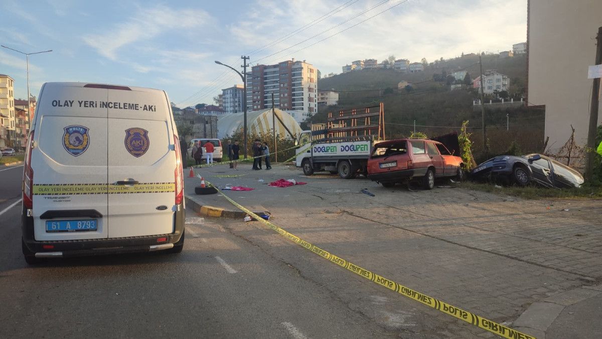 trabzonda otomobilin altinda kalan babaanne ve 2 torunu agir yaralandi 2 1EDSC7EG