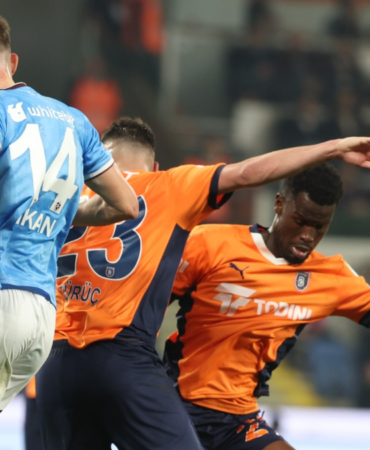 trabzonspor-ile-basaksehir-35-randevuda-NpwgwHTh.jpg
