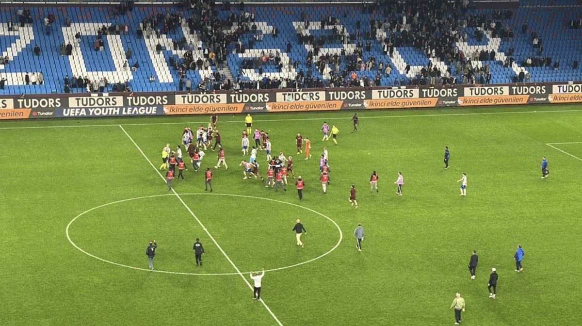 Trabzonspor U19-Helsinki U19 maçında kavga çıktı 4 trabzonspor u19 helsinki u19 macinda kavga cikti 3