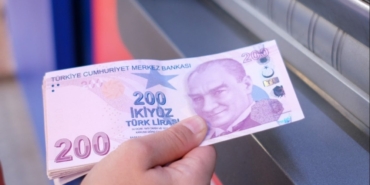 atmlerde-para-cekme-ve-yatirma-limiti-persembe-gunu-degisiyor-iste-yeni-limitler-eQl8a9ub.jpg