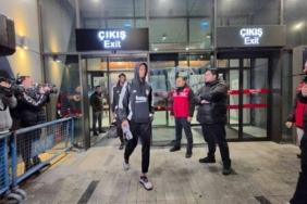 Ayın golü ödülü Trabzonsporlu oyuncuya gitti 2 thumbnail