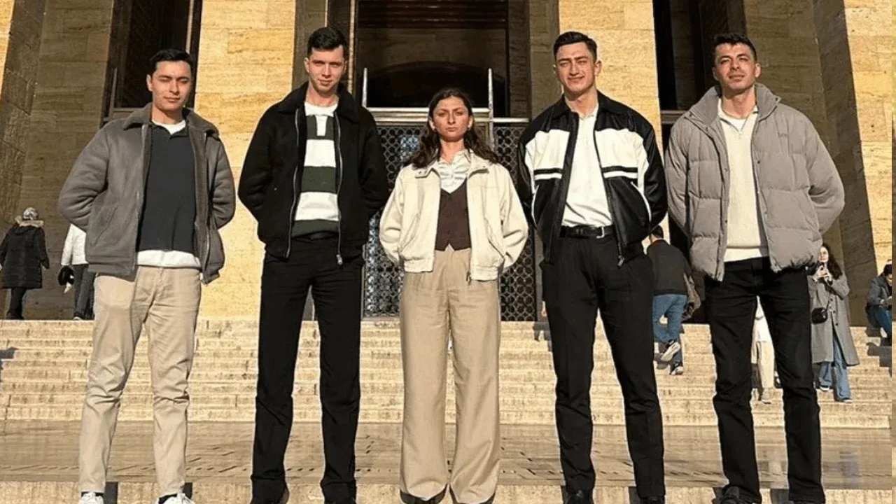 Ebru Teğmen'e ünlü iş insanı sahip çıktı: Yeni mesleği belli oldu 5 ebru tegmene unlu is insani sahip cikti yeni meslegi belli oldu 1 jABZYI84