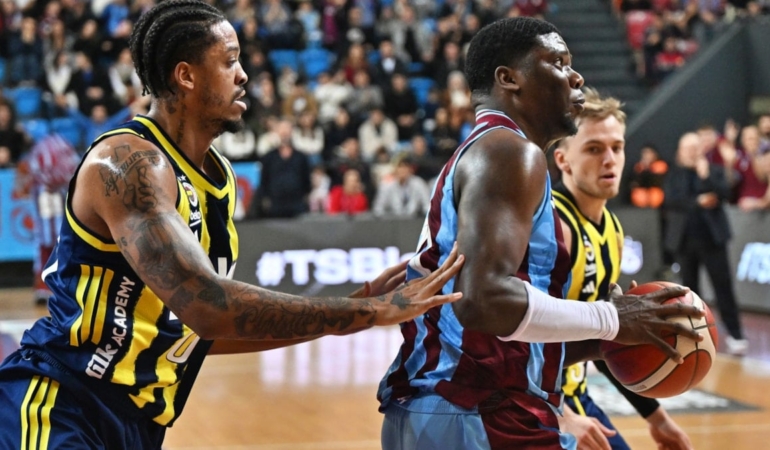 fenerbahce-bekonun-serisi-trabzonda-sona-erdi-uKHuSCpT.jpg