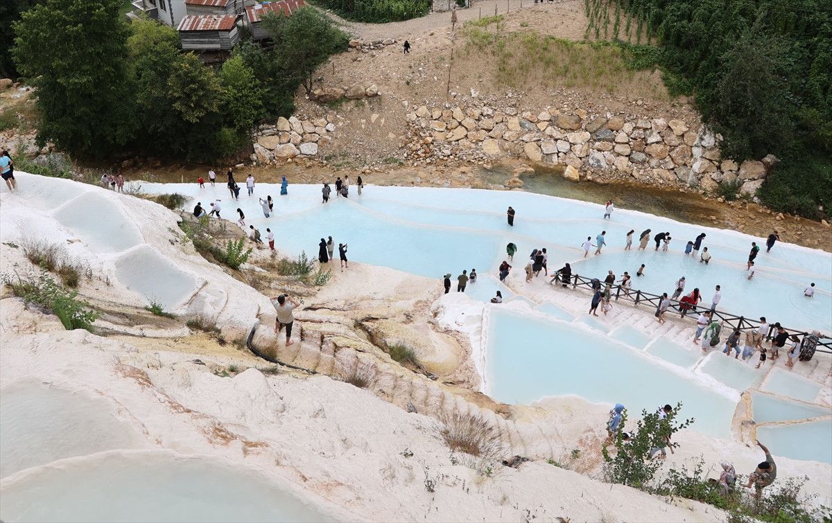 giresunda goksu travertenleri ziyaretci cekiyor 0 9vrd1uHe