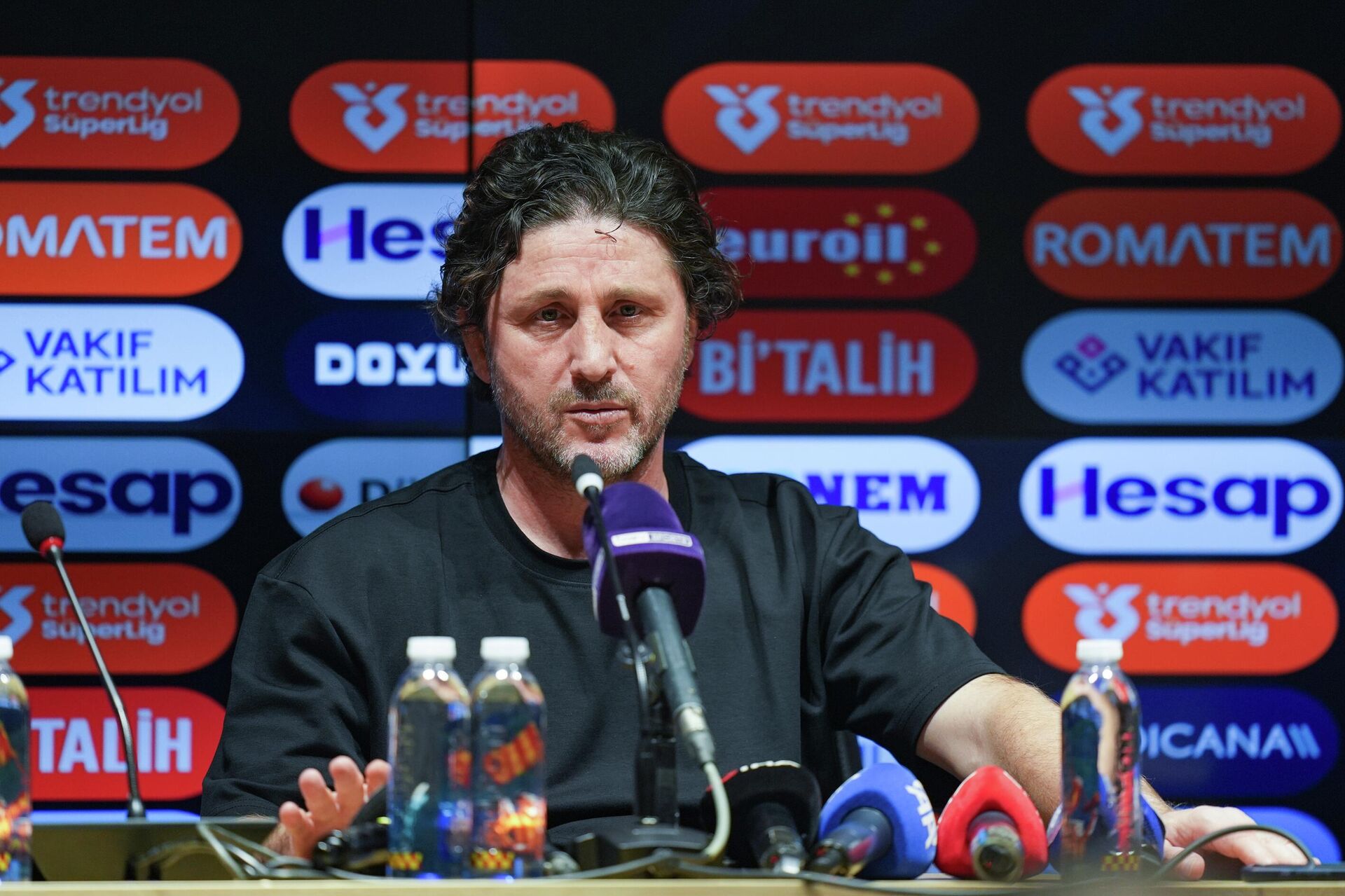 Ligde 2. olan Trabzonspor'un teknik direktörü Fatih Tekke: Sorgulanan takımdan korkulan takıma 4 ligde 2 olan trabzonsporun teknik direktoru fatih tekke sorgulanan takimdan korkulan takima 0 Ln9tA9Al