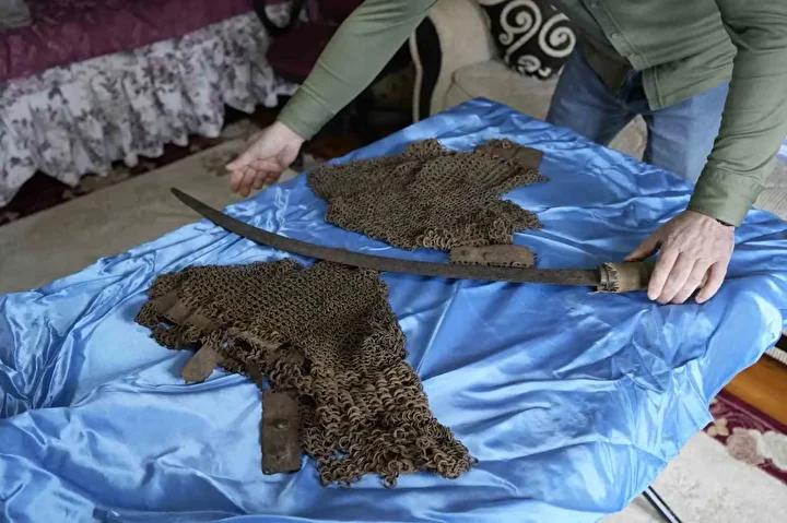 ruslardan topraga gomerek sakladilar 700 yillik emanet nesilden nesile korunuyor 4 9aKK4i8L