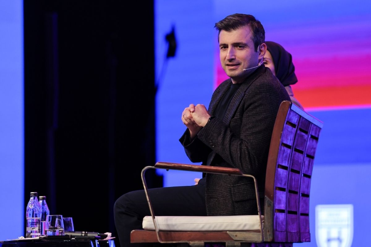 Selçuk Bayraktar, Baykar'ın tasarım hikayesini babası Özdemir Bayraktar'ın 'İnsanlar uçağı yaptığında kuşa, Laz yapınca balığa benzer' sözüyle anlattı 9 selcuk bayraktar baykarin tasarim hikayesini babasi ozdemir bayraktarin insanlar ucagi yaptiginda kusa laz yapinca fQqTugbX