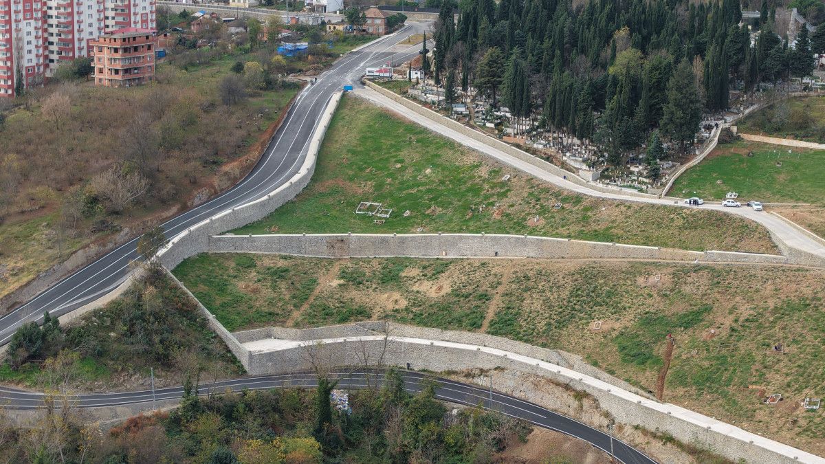 Trabzon'da deniz manzaralı mezar için sıraya girdiler 10 trabzonda deniz manzarali mezar icin siraya girdiler 6