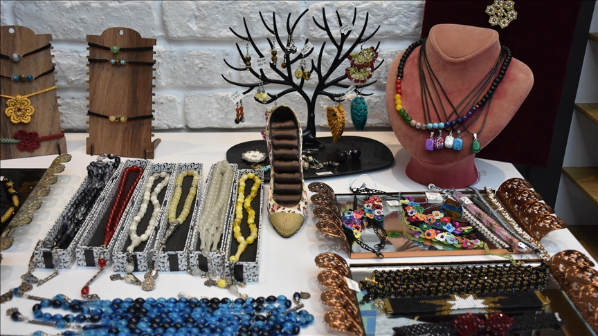 Trabzon'da kadınlar ürettikleri ürünlerin tanıtım ve satışını da kendileri yapıyor 4 trabzonda kadinlar urettikleri urunlerin tanitim ve satisini da kendileri yapiyor 0 r7S86hnu