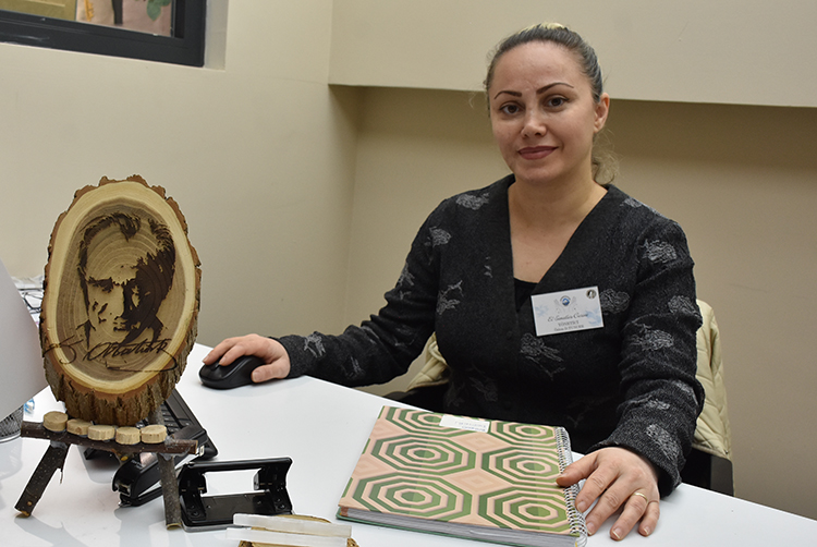 Trabzon'da kadınlar ürettikleri ürünlerin tanıtım ve satışını da kendileri yapıyor 5 trabzonda kadinlar urettikleri urunlerin tanitim ve satisini da kendileri yapiyor 1 YJE6B6hU