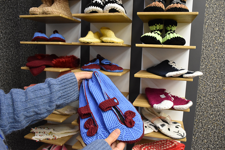 Trabzon'da kadınlar ürettikleri ürünlerin tanıtım ve satışını da kendileri yapıyor 6 trabzonda kadinlar urettikleri urunlerin tanitim ve satisini da kendileri yapiyor 2 FHrSG6NB